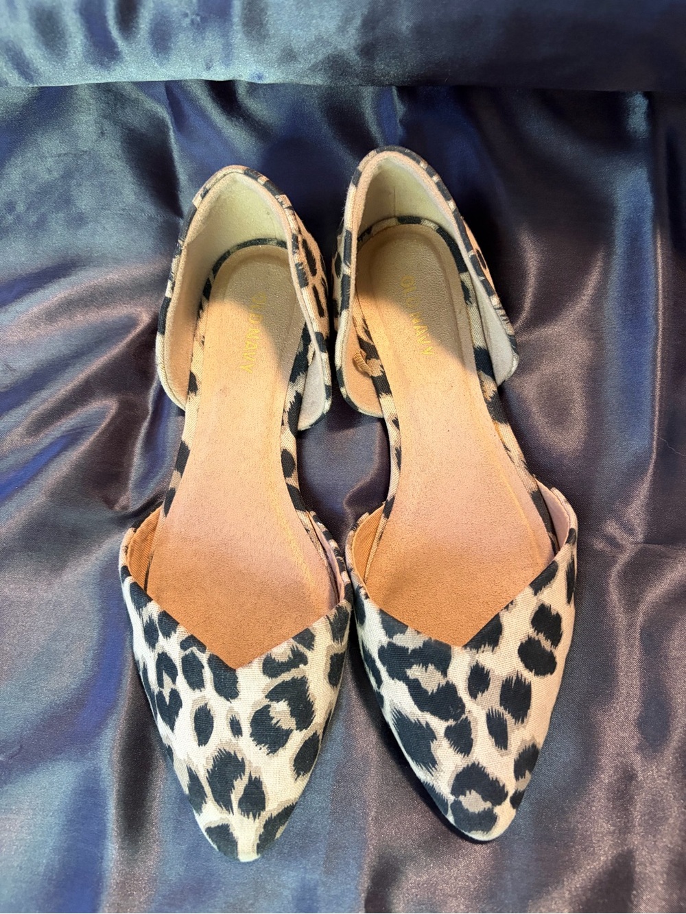 Old Navy Leopard Print Pointed Toe Flats - Women